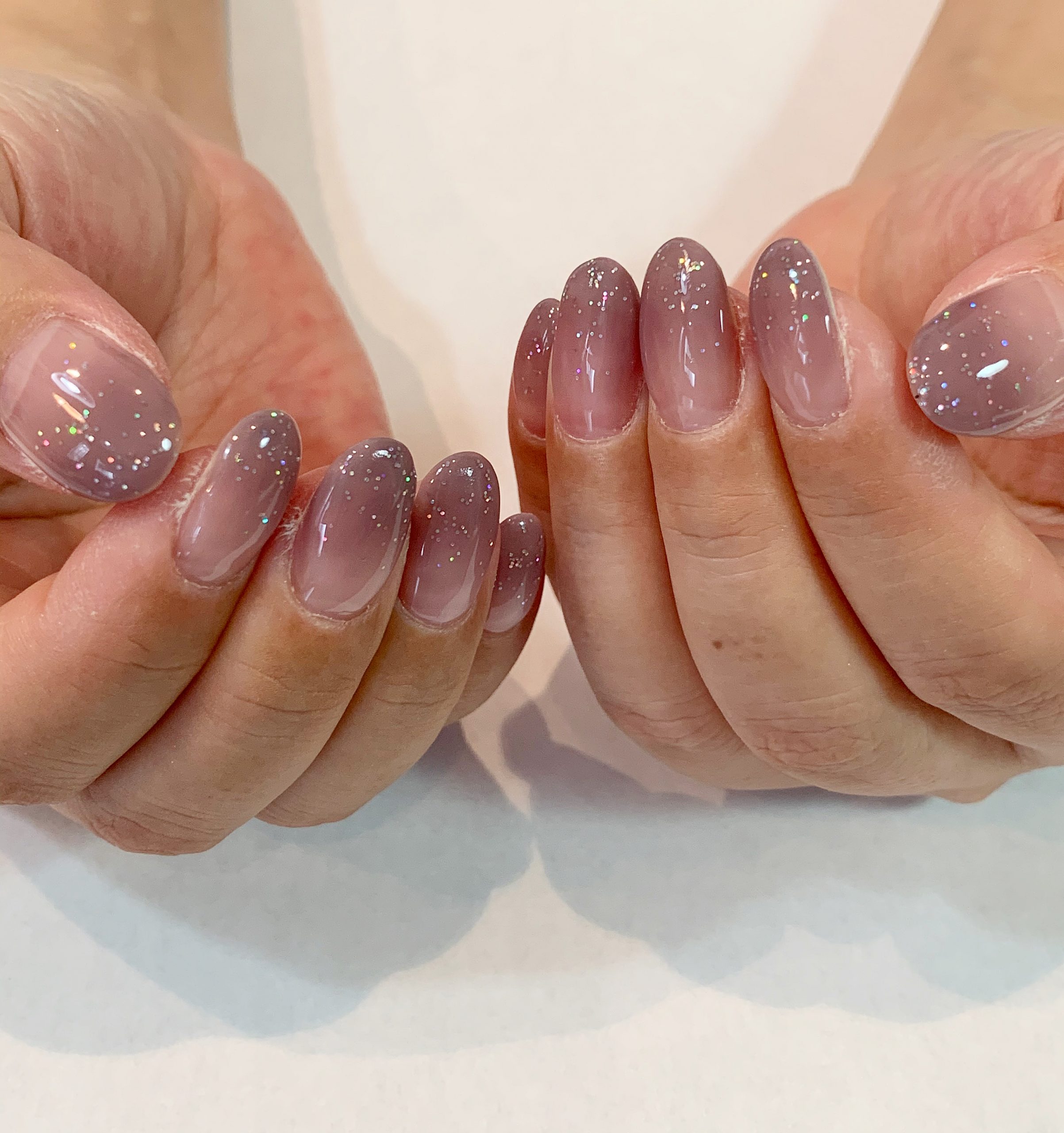 大人パープルグラデ シアーライラック オーロララメ 門真市のネイルサロン Kiko Nail