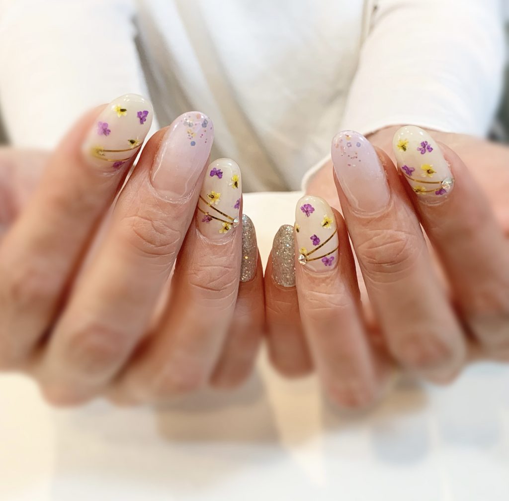 ドライフラワー パープル イエロー 大人ネイル 門真市のネイルサロン Kiko Nail