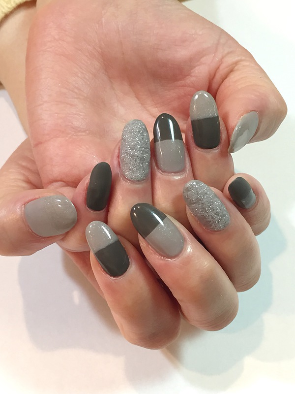 ワントーン グレーネイル マット シュガー 門真市のネイルサロン Kiko Nail