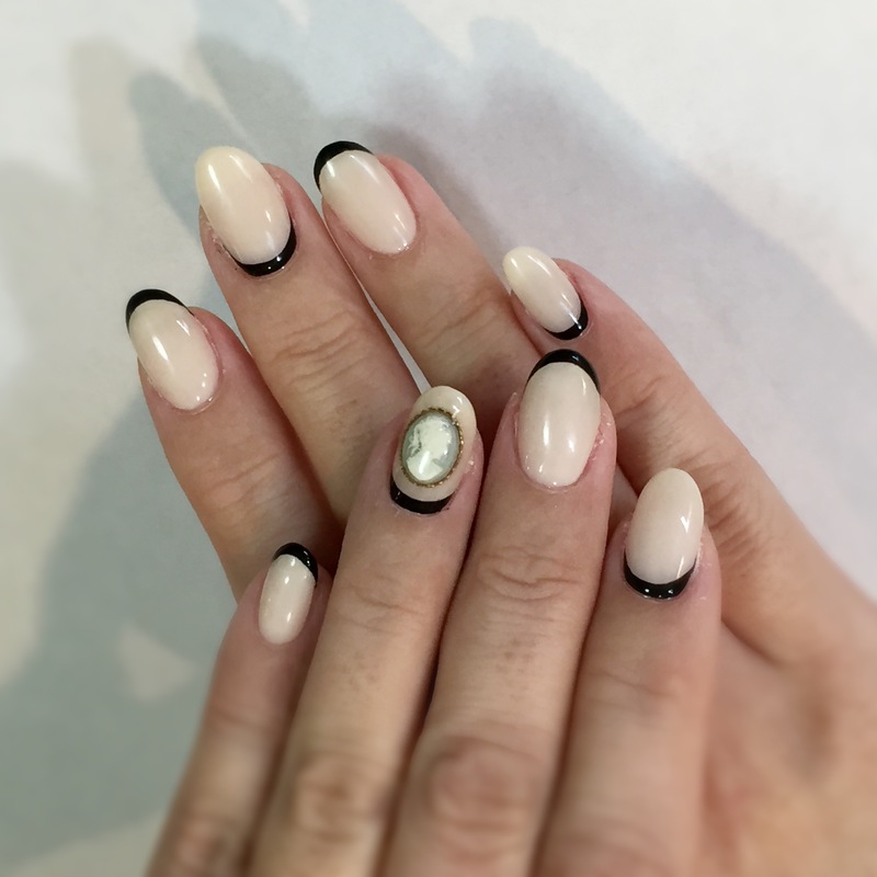 スキニーフレンチネイル カメオ 門真市のネイルサロン Kiko Nail