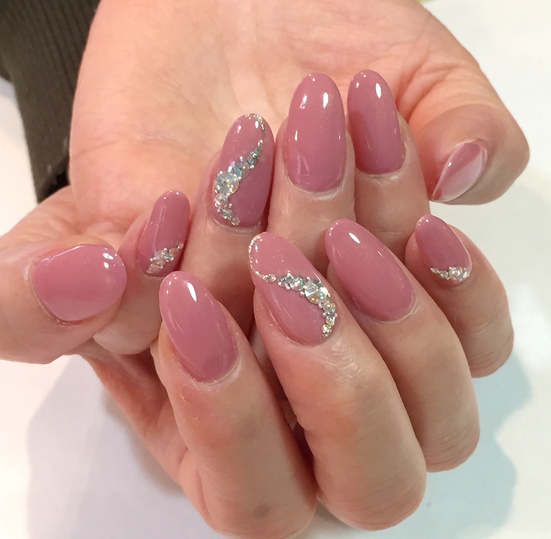 くすみピンク シンプルビジュー 門真市のネイルサロン Kiko Nail