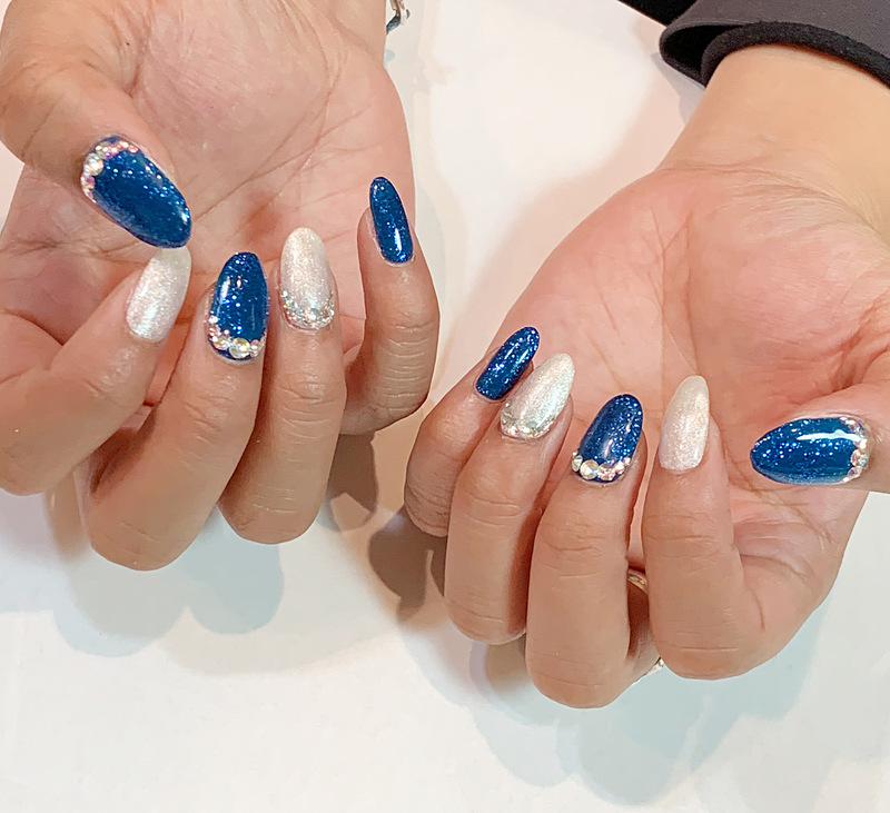 ネイビーブルー グリッター オーロラ キラキラ 門真市のネイルサロン Kiko Nail